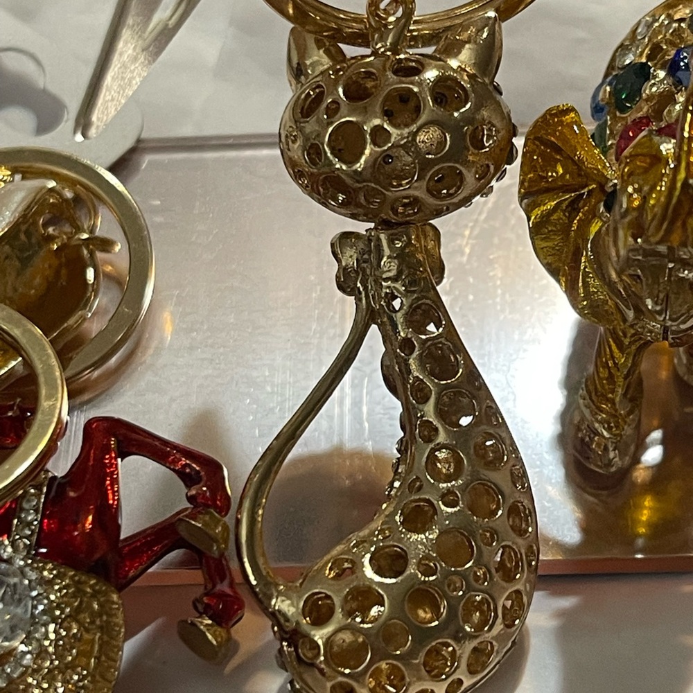 Sold Cat with Crystals bag charm head turns - Picture 4 of 6